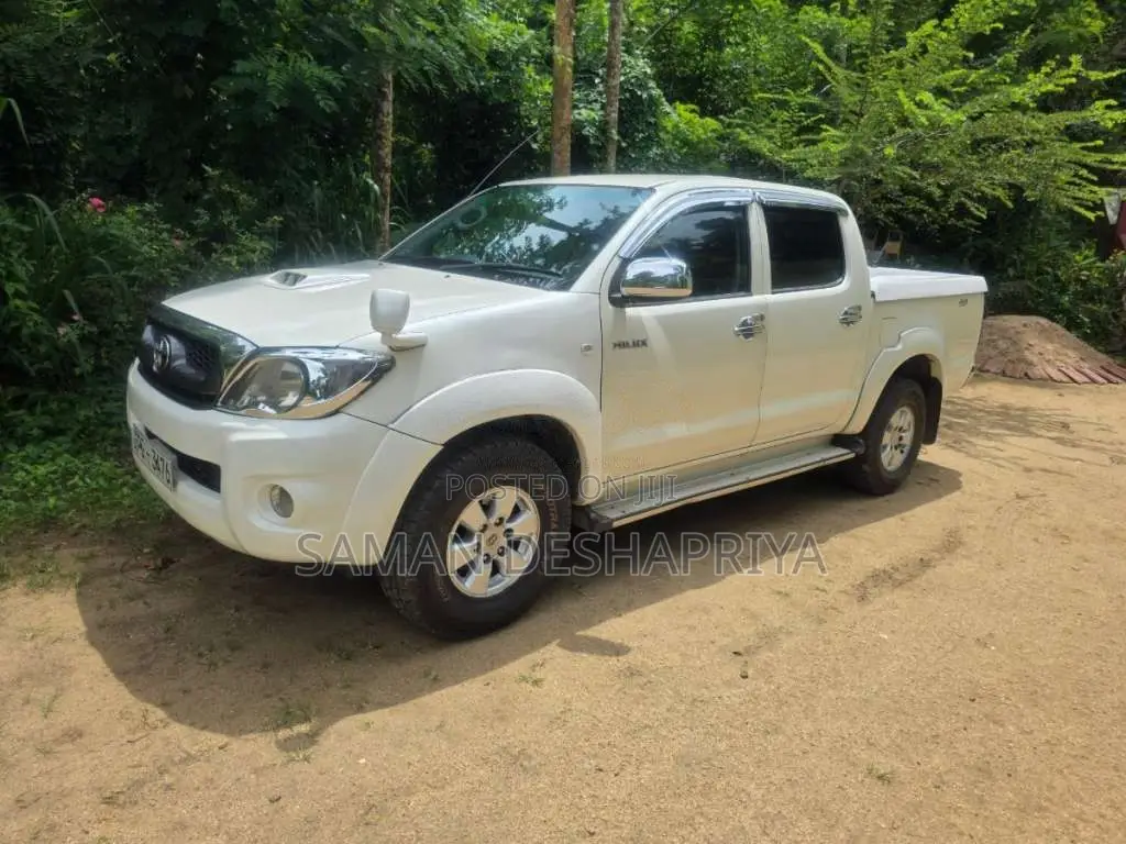 Toyota Hilux 2011 Pickup (Used)