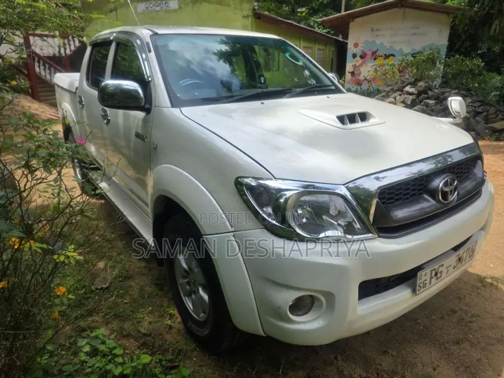 Toyota Hilux 2011 Pickup (Used)