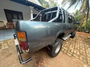 Toyota Hilux 1991 Pickup (Used)