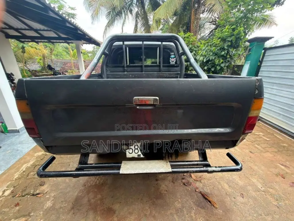Toyota Hilux 1991 Pickup (Used)