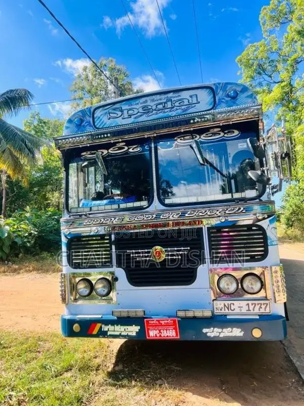 Ashok-Leyland Viking 2015 Bus (Used)