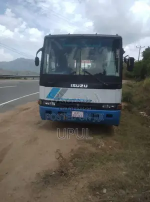 Isuzu Journey Q 1990 Bus (Used)