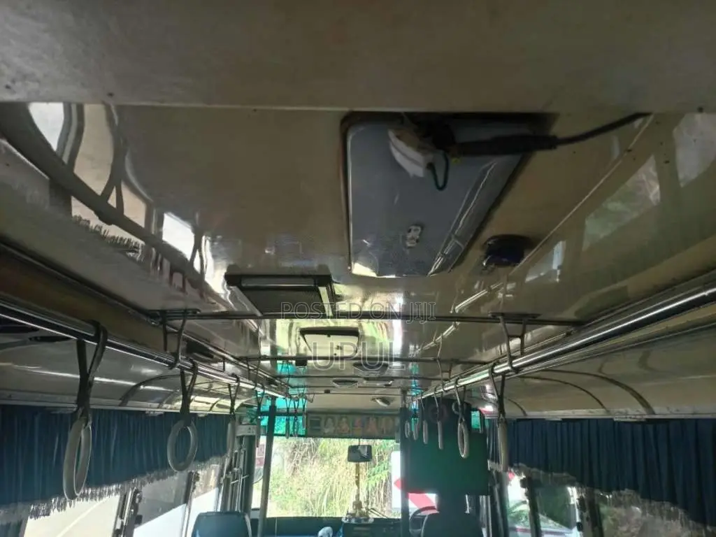 Isuzu Journey Q 1990 Bus (Used)