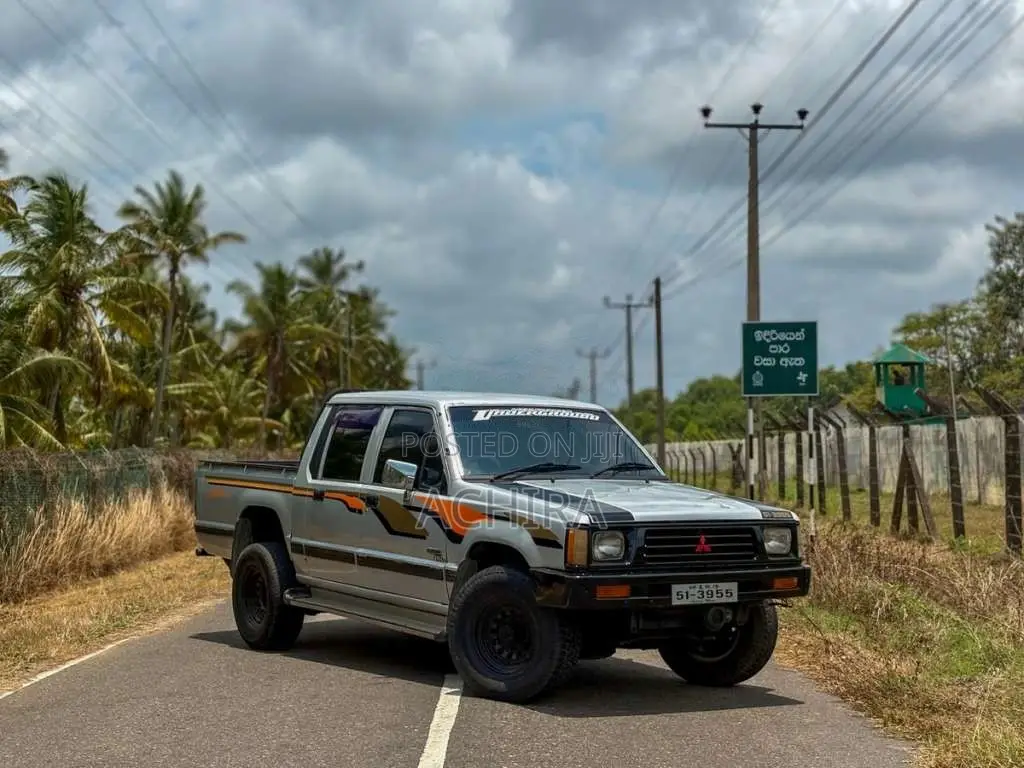 Mitsubishi L200 4WD 1990 Pickup (Used)