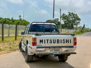 Mitsubishi L200 4WD 1990 Pickup (Used)