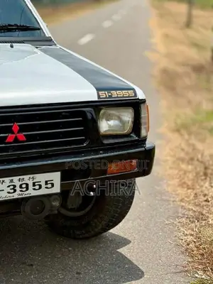 Mitsubishi L200 4WD 1990 Pickup (Used)