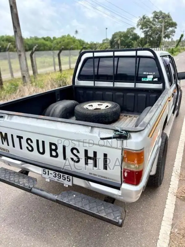 Mitsubishi L200 4WD 1990 Pickup (Used)
