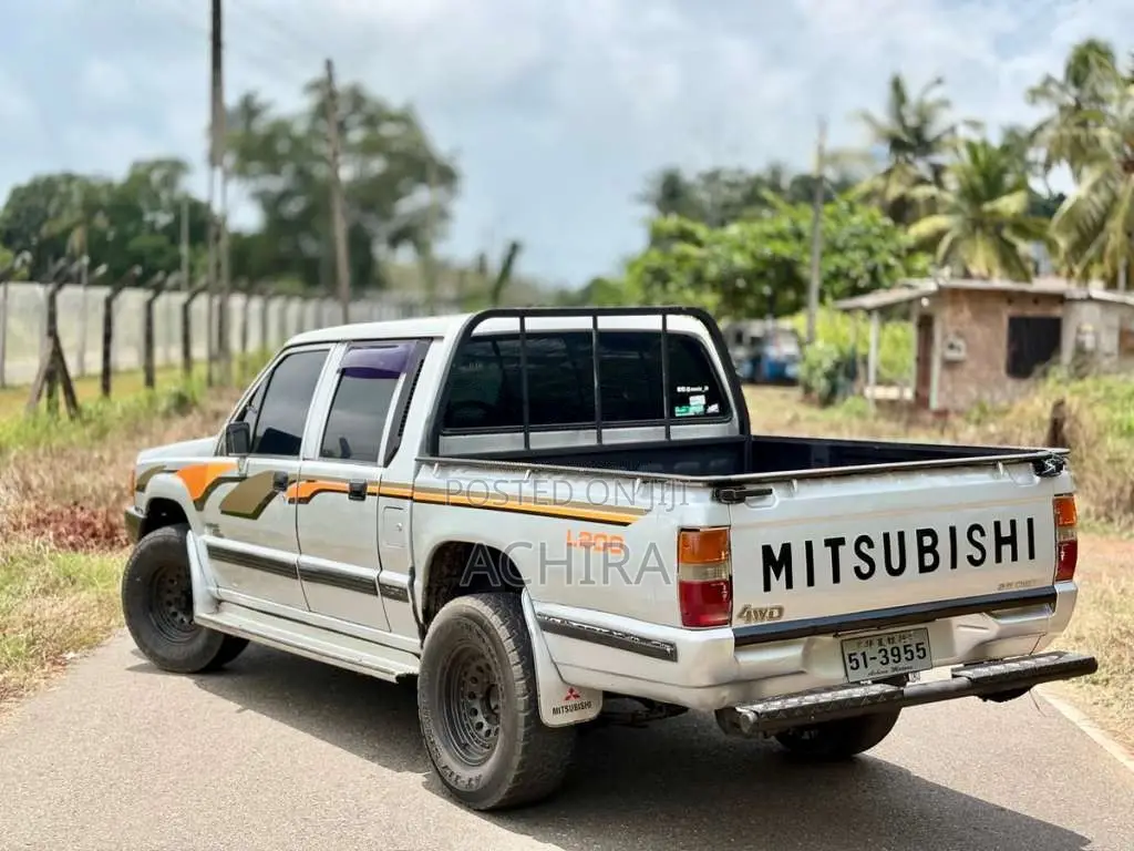 Mitsubishi L200 4WD 1990 Pickup (Used)