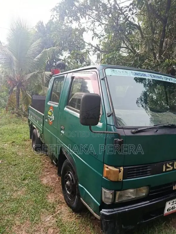 Isuzu Crewcab 1999 Crew Cab (Used)