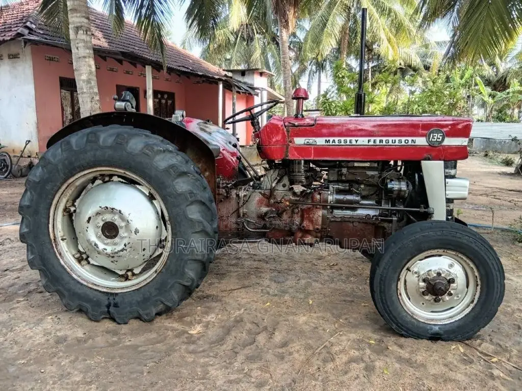 Massey-Ferguson 135 1999 Tractor (Used)