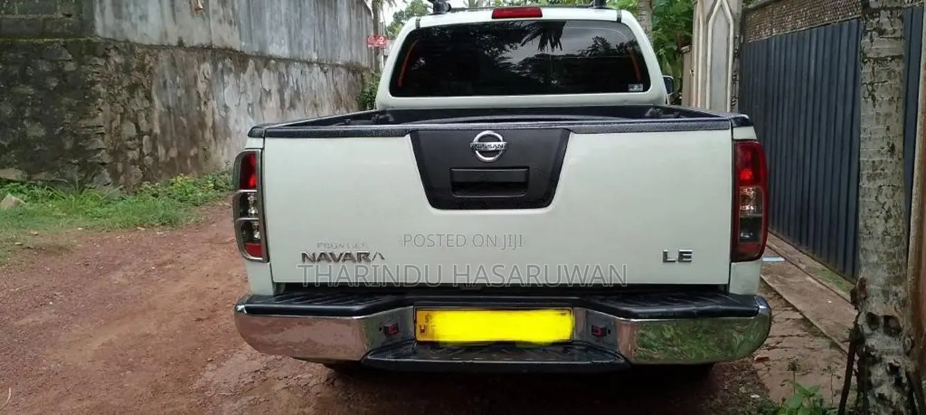 Nissan Navara 2010 Pickup (Used)