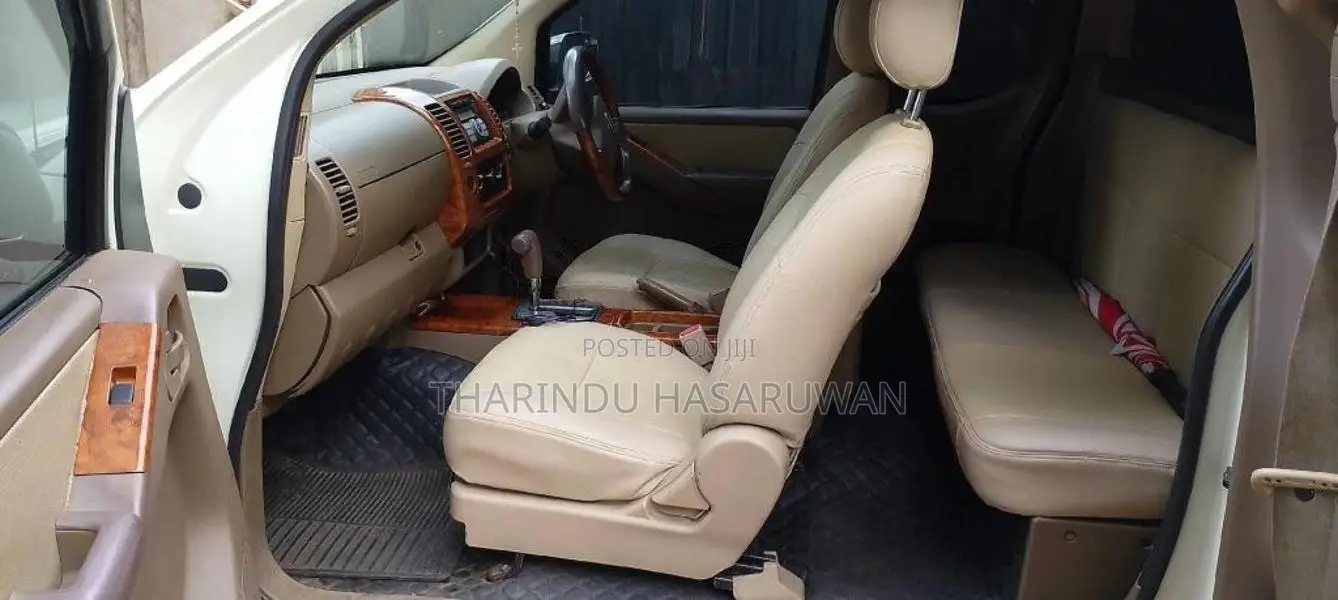 Nissan Navara 2010 Pickup (Used)