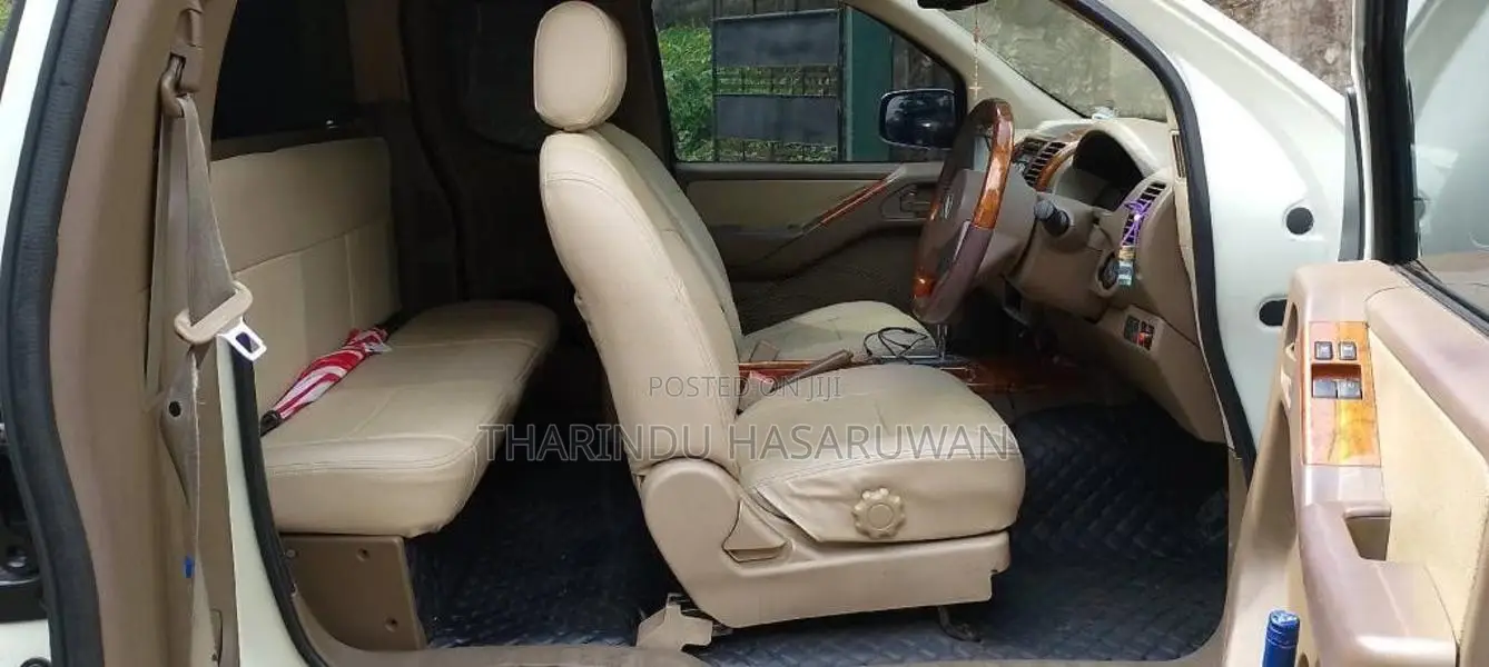 Nissan Navara 2010 Pickup (Used)