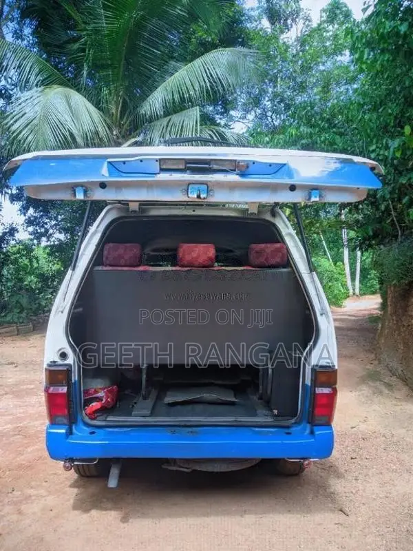 Nissan Largo 1994 Van (Used)