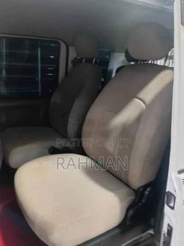 Suzuki DA64 Semi Join 2015 Van (Used)