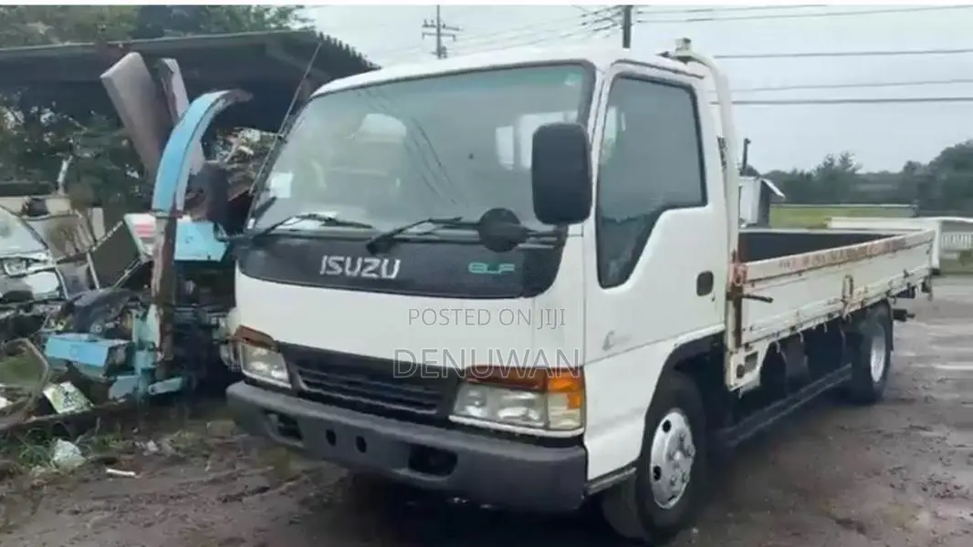 Isuzu NPR71LR 2000 Lorry (Used)