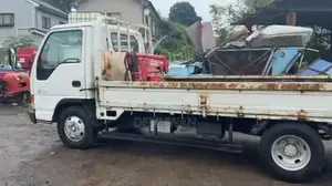 Isuzu NPR71LR 2000 Lorry (Used)