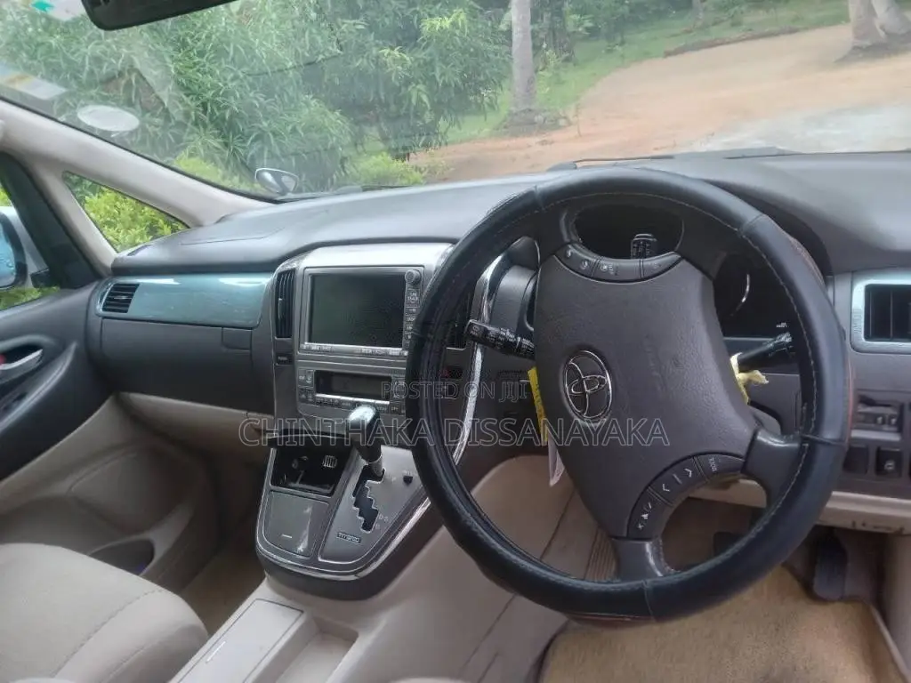 Toyota Alphard 2008 Van (Used)