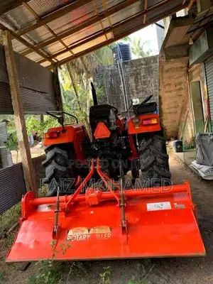 Kubota 44 2023 Tractor (Used)