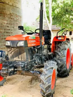 Kubota 44 2023 Tractor (Used)