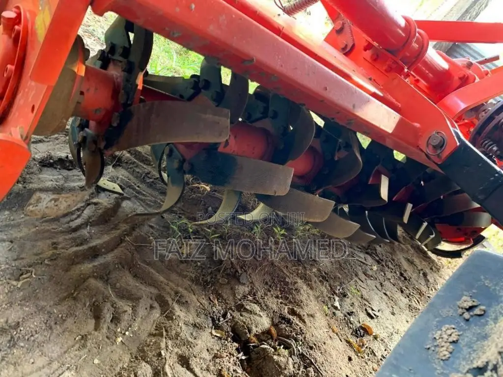 Kubota 44 2023 Tractor (Used)