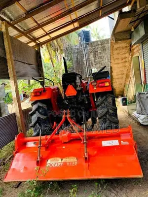 Kubota 44 2023 Tractor (Used)