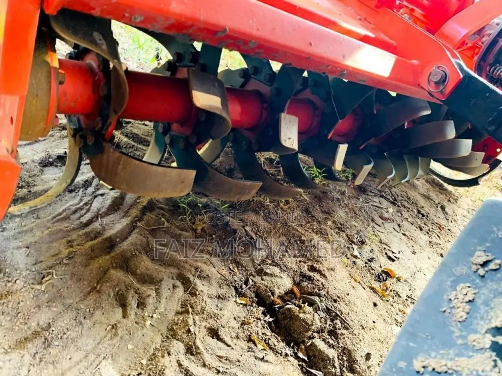 Kubota 44 2023 Tractor (Used)