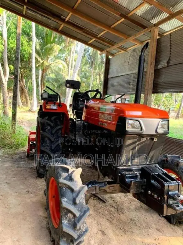 Kubota 44 2023 Tractor (Used)