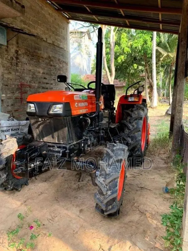 Kubota 44 2023 Tractor (Used)
