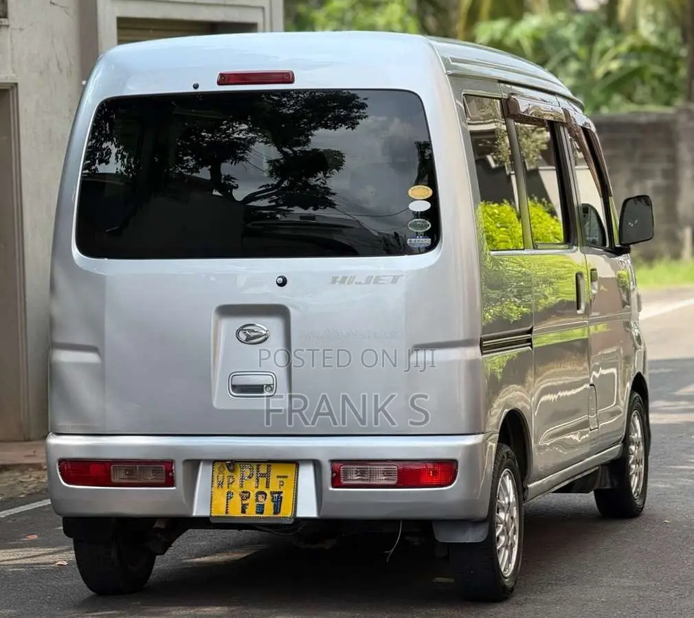 Daihatsu Hijet 2013 Van (Used)