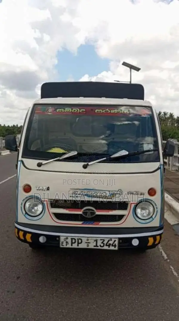 Tata Dimo Batta 2010 Lorry (Used)
