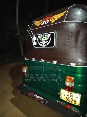 Bajaj RE 2 Stroke 2004 Three Wheel (Used)