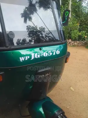 Bajaj RE 2 Stroke 2004 Three Wheel (Used)