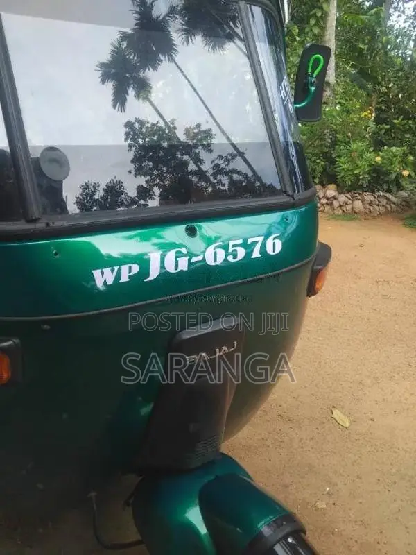 Bajaj RE 2 Stroke 2004 Three Wheel (Used)