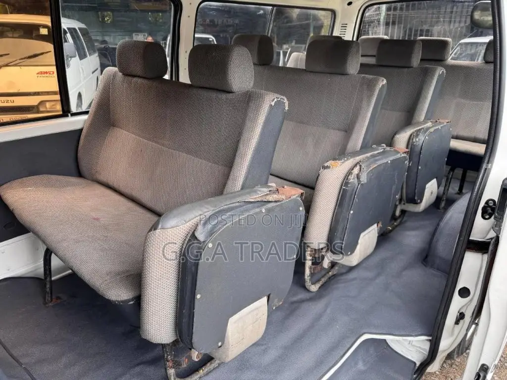 Toyota Dolphin LH113 1992 Van (Used)
