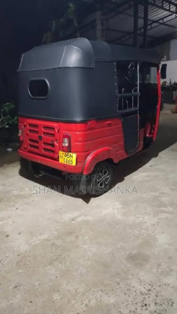 Bajaj 4 Stroke 2017 Three Wheel (Used)