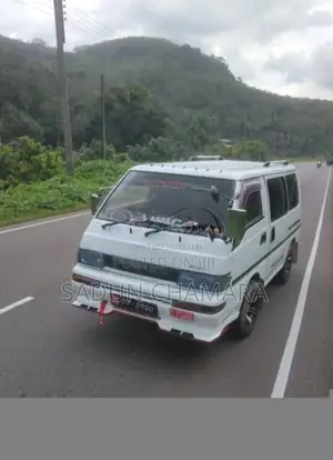 Mitsubishi Po5 Delica Van 1995 Van (Used)
