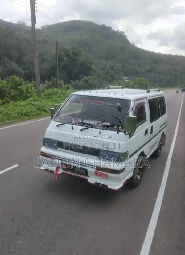 Mitsubishi Po5 Van 1995 Van (Used)