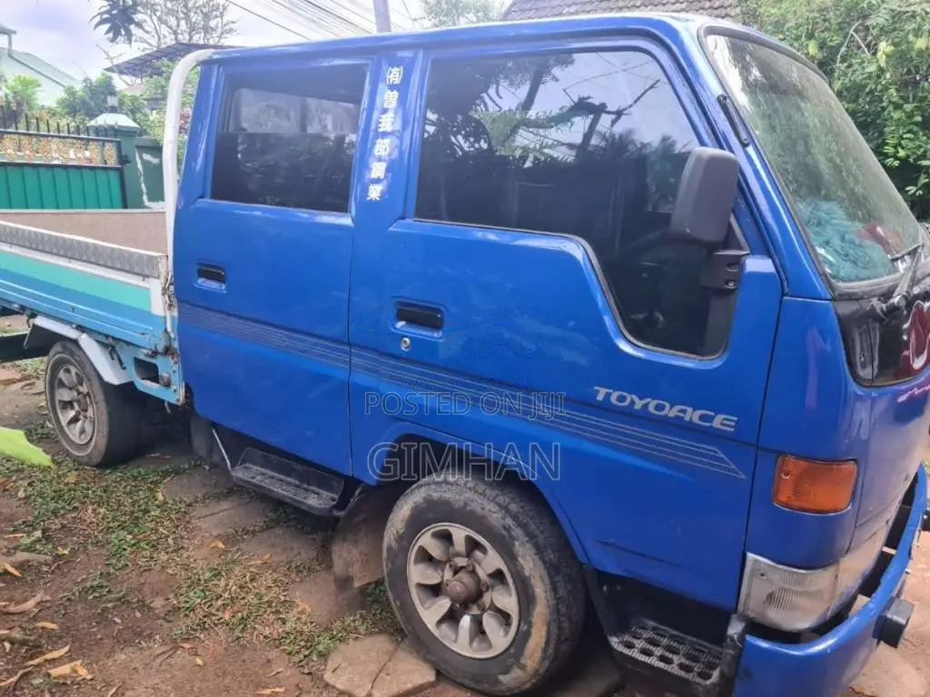Daihatsu Delta 1980 Crew Cab (Used)