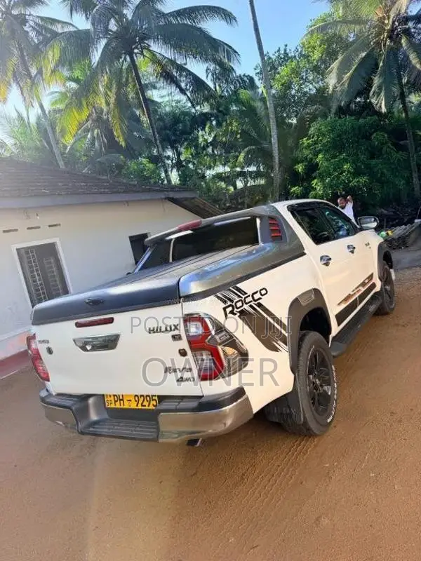 Toyota 2016 Toyota 2016 Pickup (Used)