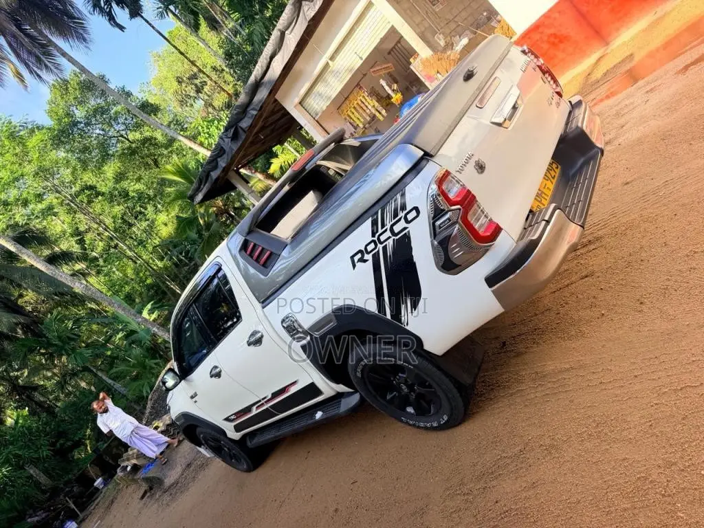 Toyota 2016 Toyota 2016 Pickup (Used)