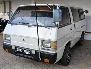 Mitsubishi L300 1989 Van (Used)