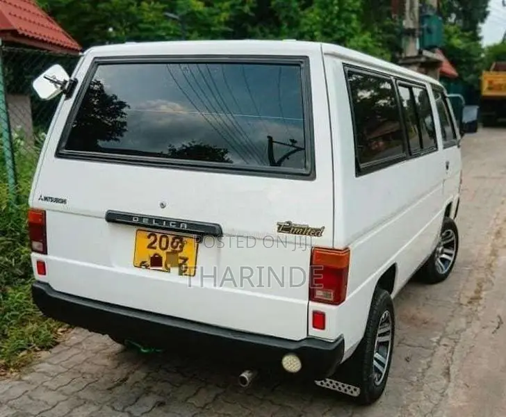 Mitsubishi L300 1989 Van (Used)