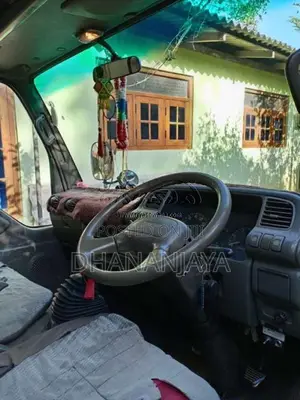 Isuzu ELF 1994 Lorry (Used)