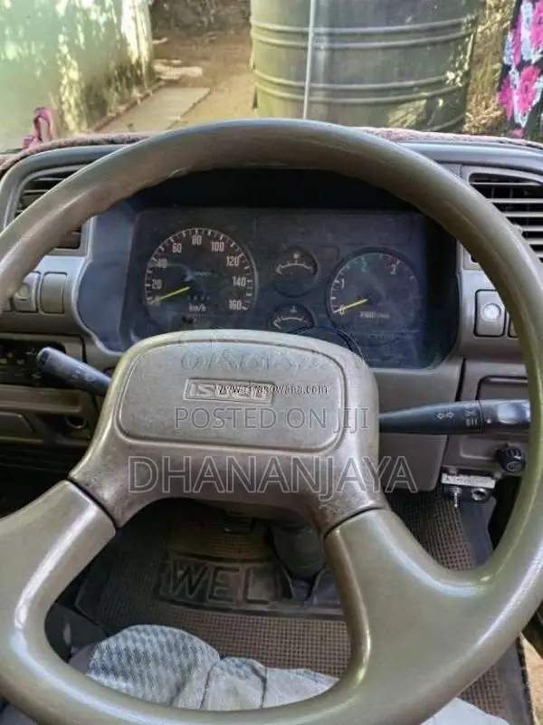 Isuzu ELF 1994 Lorry (Used)