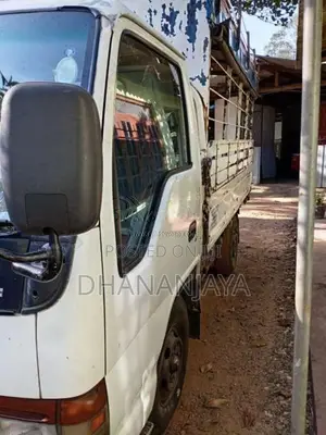 Isuzu ELF 1994 Lorry (Used)