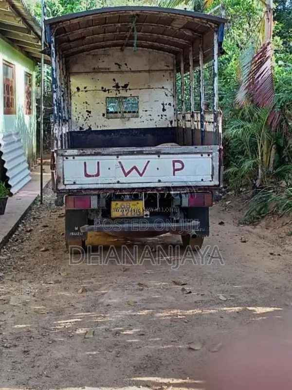 Isuzu ELF 1994 Lorry (Used)