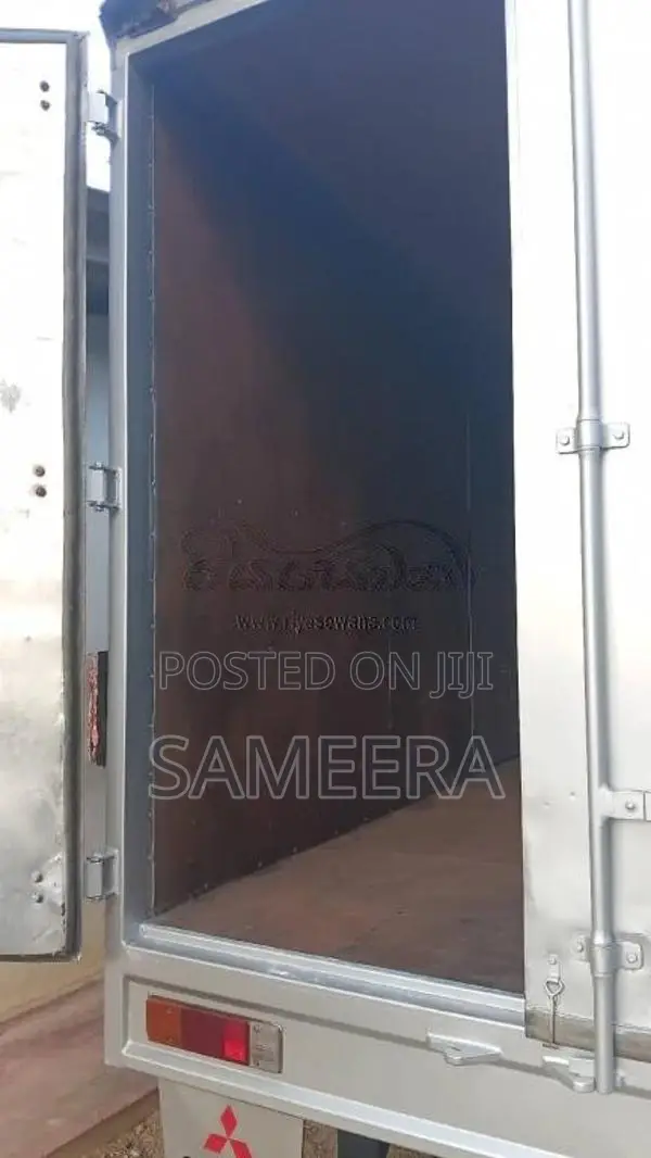 Mitsubishi Canter 2007 Lorry (Used)