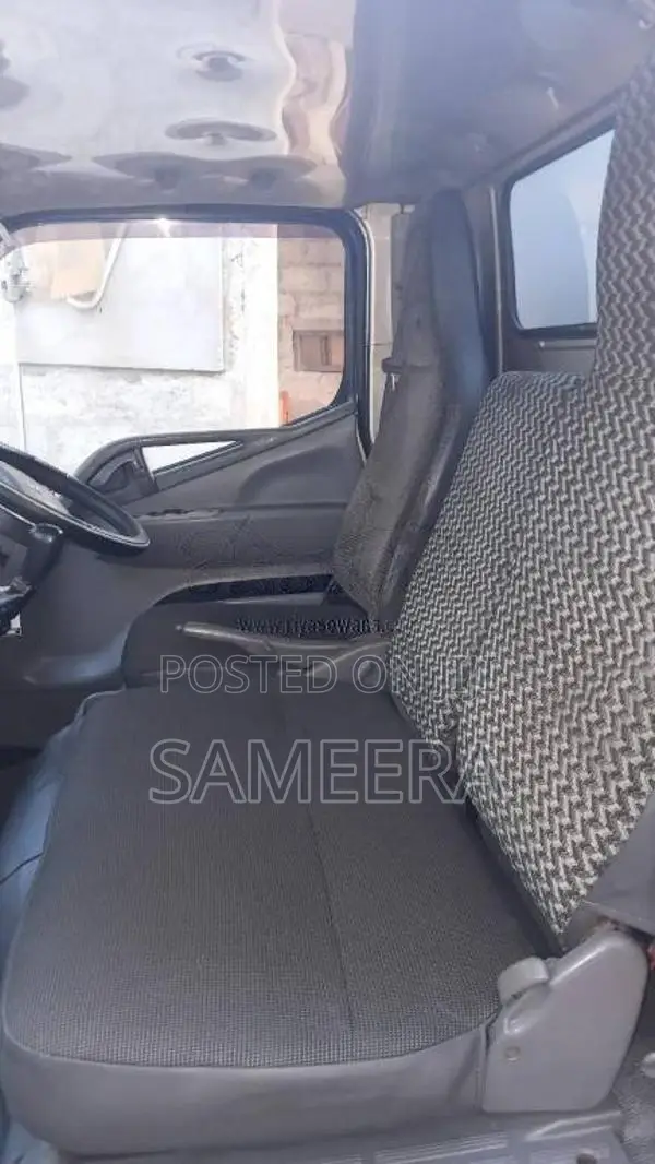Mitsubishi Canter 2007 Lorry (Used)
