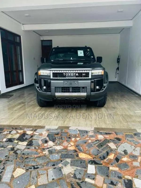 Toyota Land Cruiser 2025 SUV (Used)